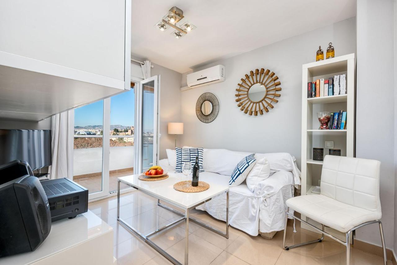 Susana Beach Apartment In Malaga By Solaga Holiday Homes エクステリア 写真