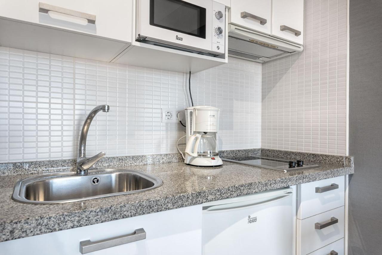 Susana Beach Apartment In Malaga By Solaga Holiday Homes エクステリア 写真