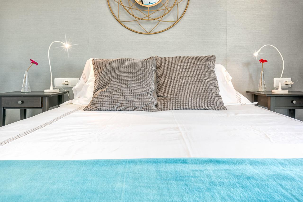 Susana Beach Apartment In Malaga By Solaga Holiday Homes エクステリア 写真